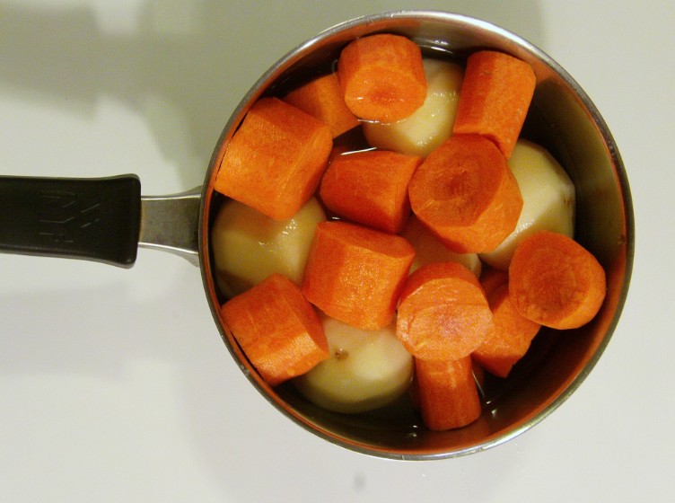 煮土豆胡萝卜